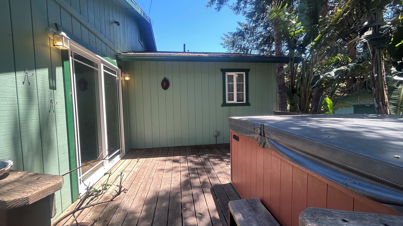 Photo of Patio Balcony in Shelter Cove