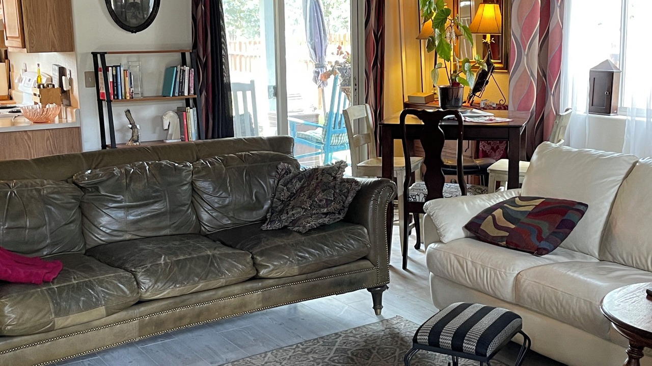 Photo of Livingroom in Weed