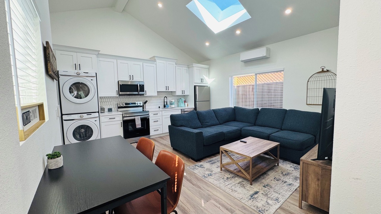 Photo of Livingroom in Pleasant Hill