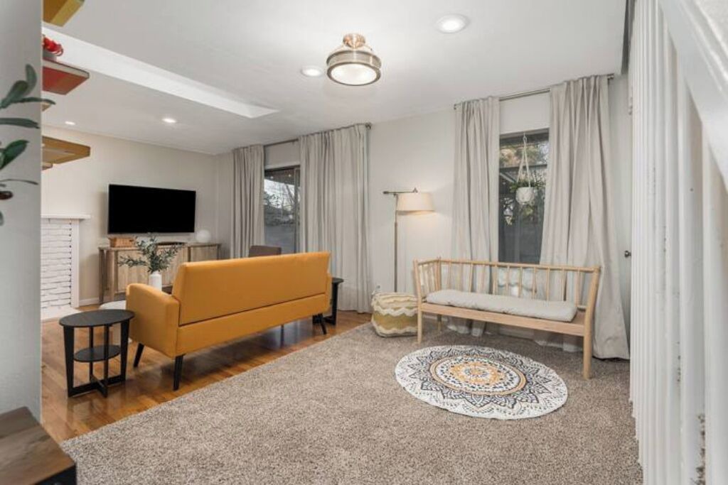 Photo of Livingroom in Reno