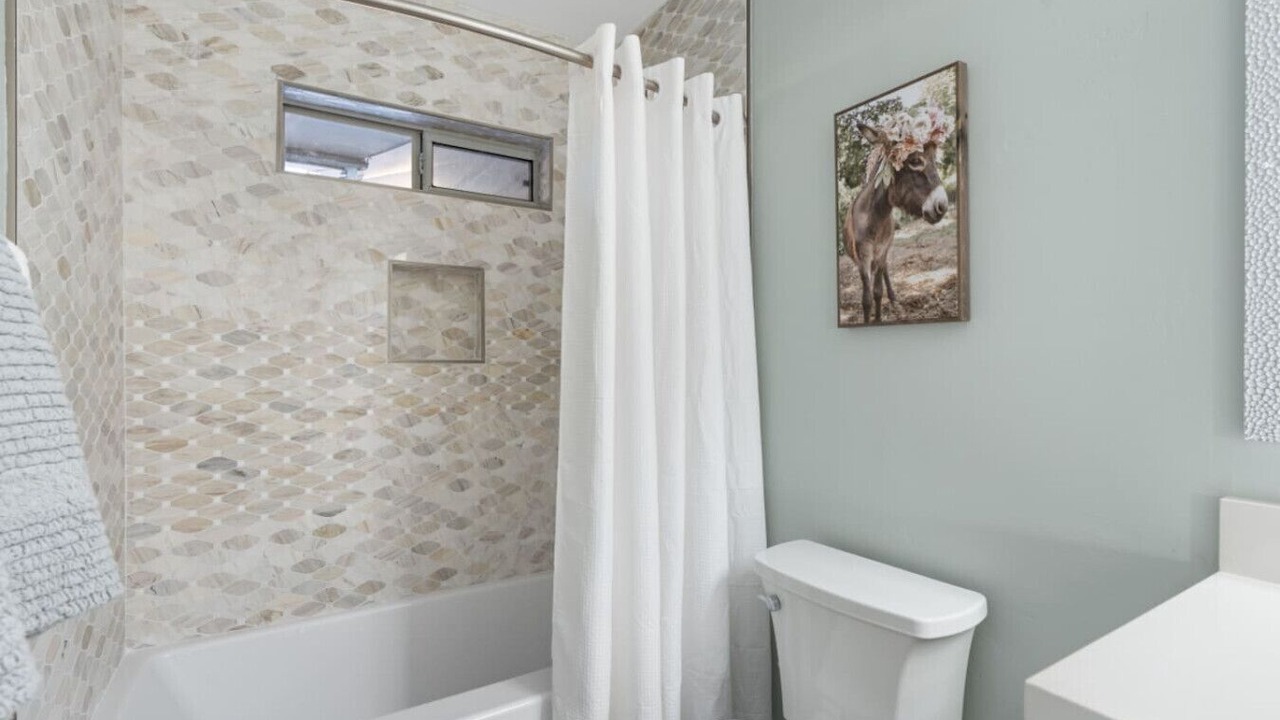 Photo of Bathroom in Dewey-Humboldt