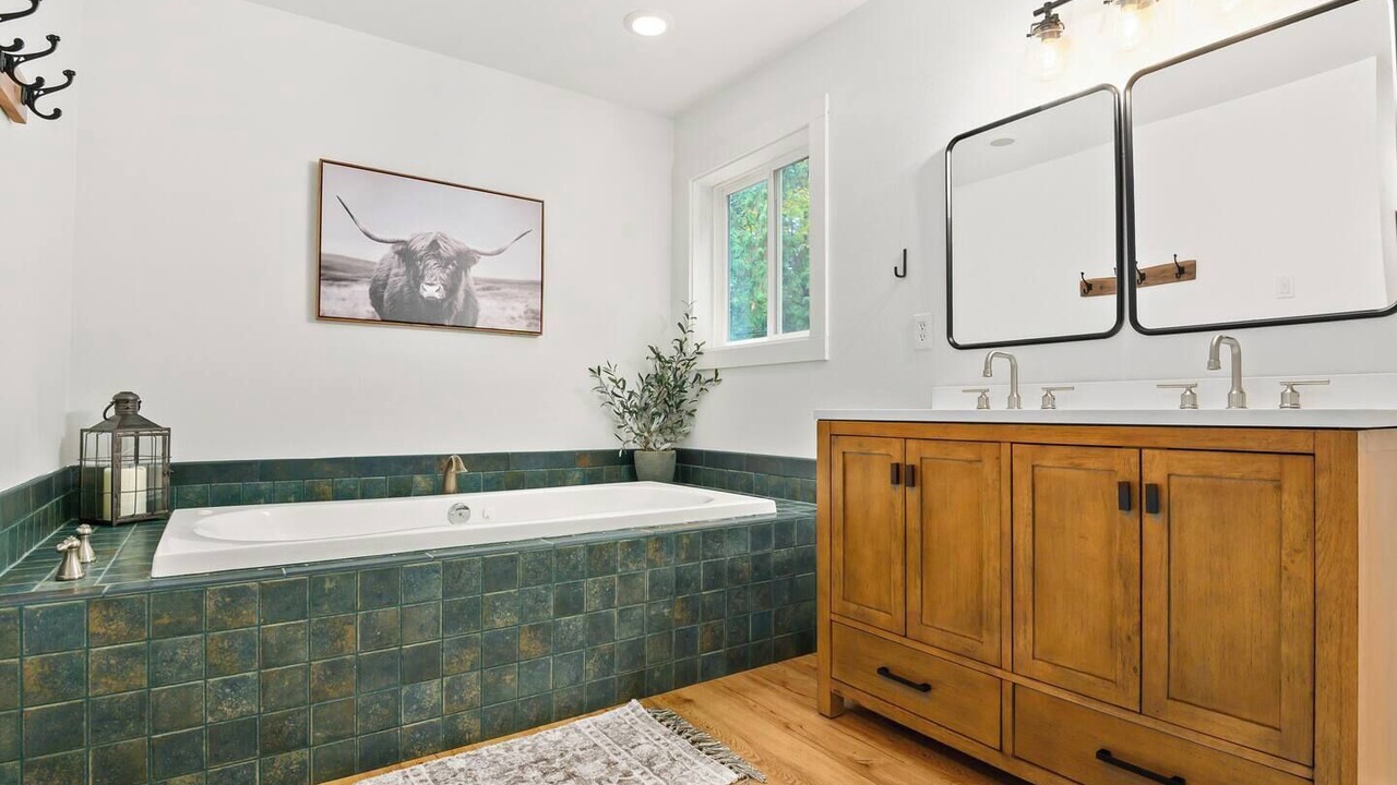 Photo of Bathroom in Marmot