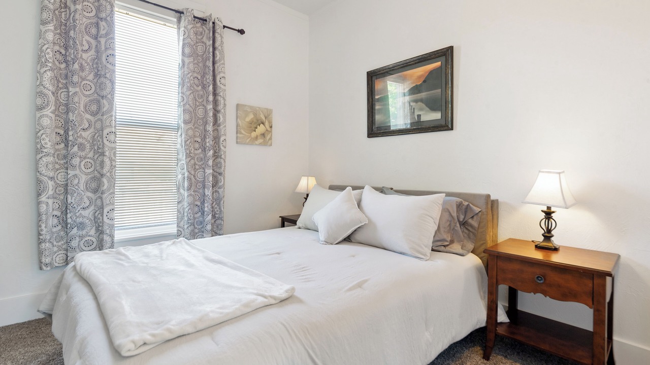 Photo of Bedroom in Market District