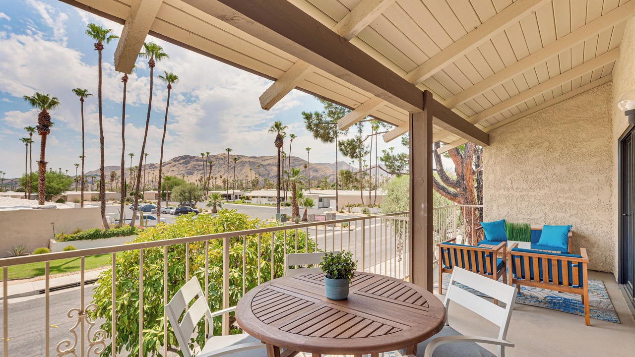 Photo of Patio Balcony in Canyon Corridor
