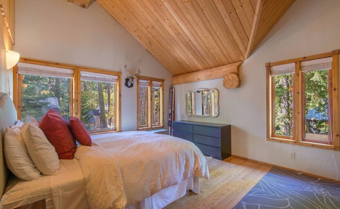 Photo of Bedroom in Tahoma
