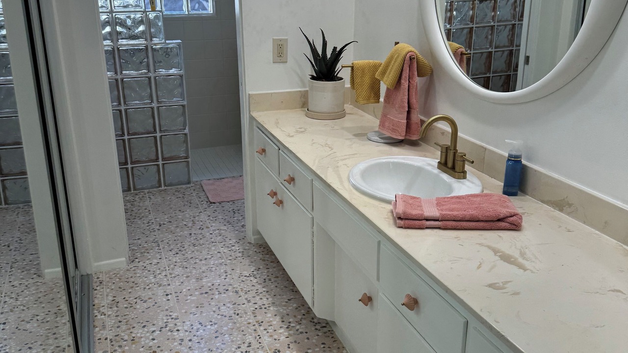 Photo of Bathroom in Bermuda Dunes