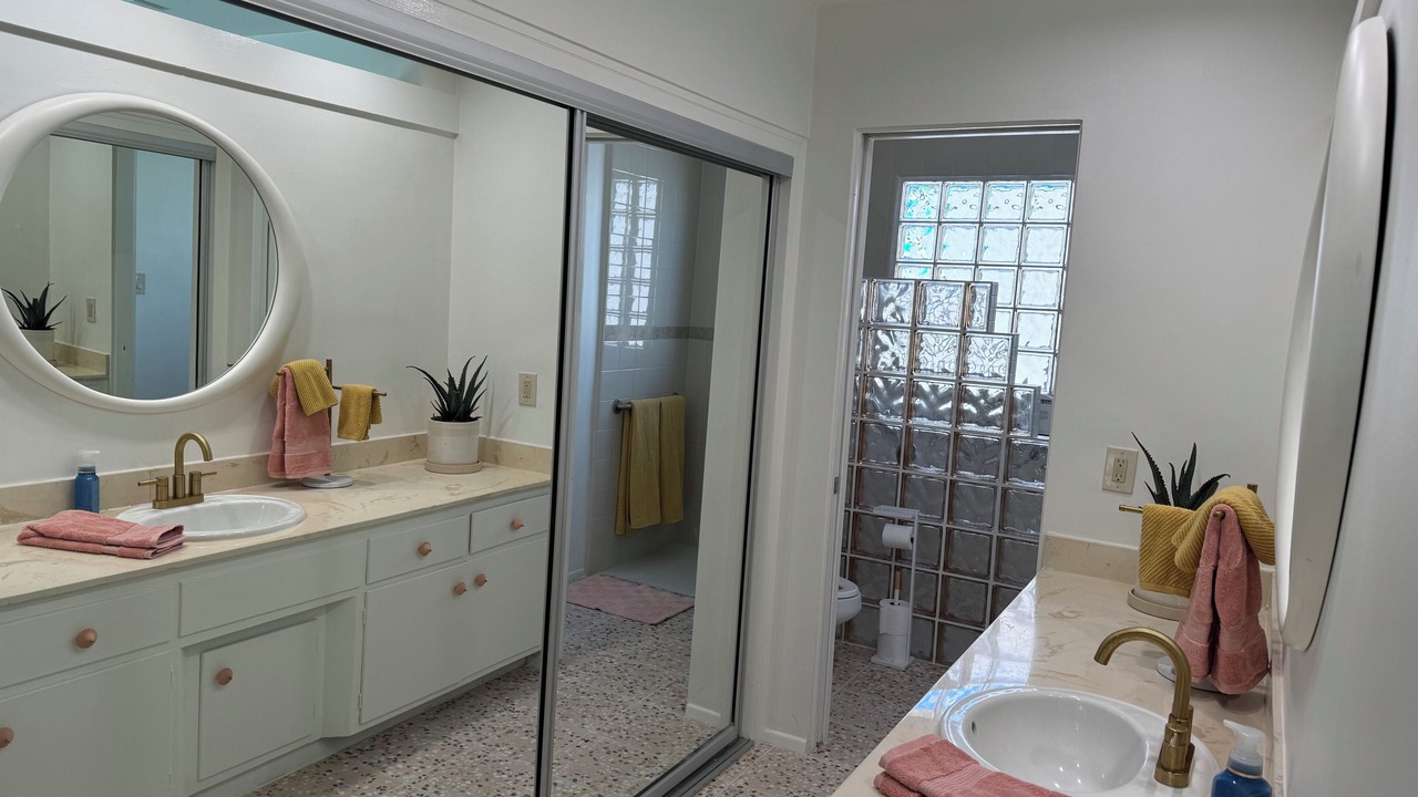 Photo of Bathroom in Bermuda Dunes