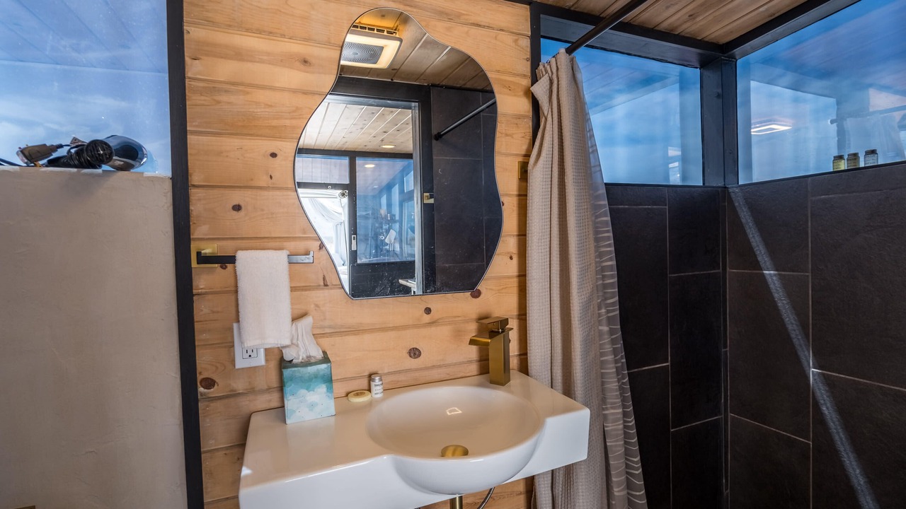 Photo of Bathroom in Beryl Junction