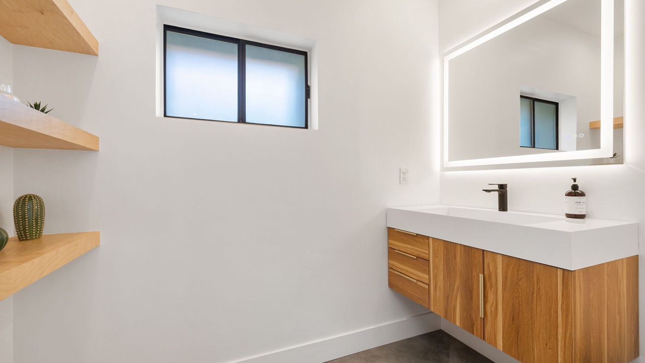 Photo of Bathroom in Sunrise Vista Chino