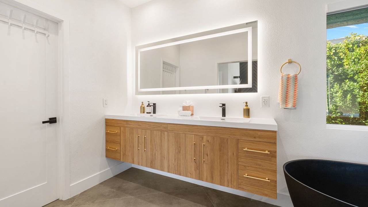 Photo of Bathroom in Sunrise Vista Chino