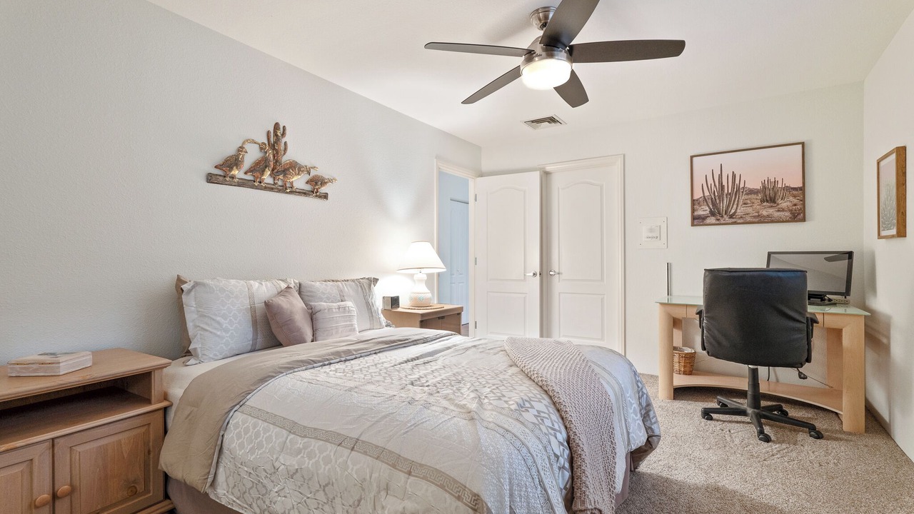Photo of Bedroom in Holiday Shores