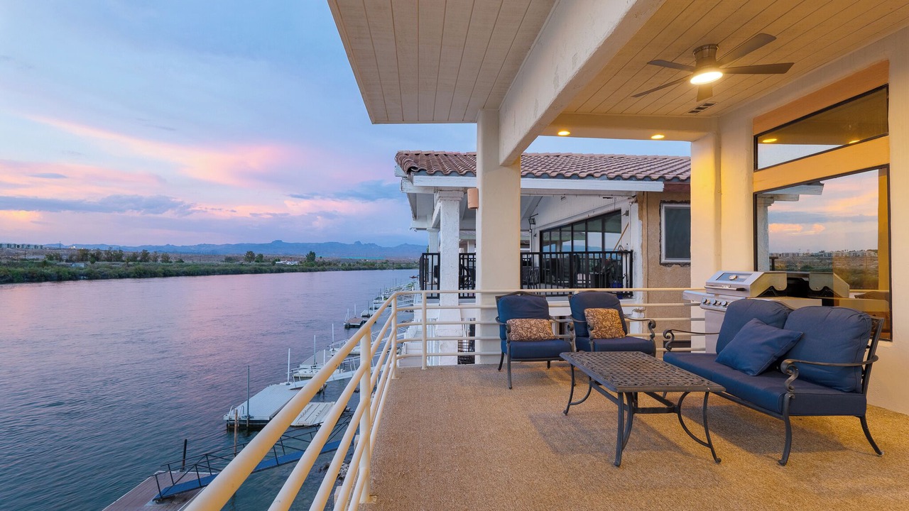 Photo of Patio Balcony in Holiday Shores