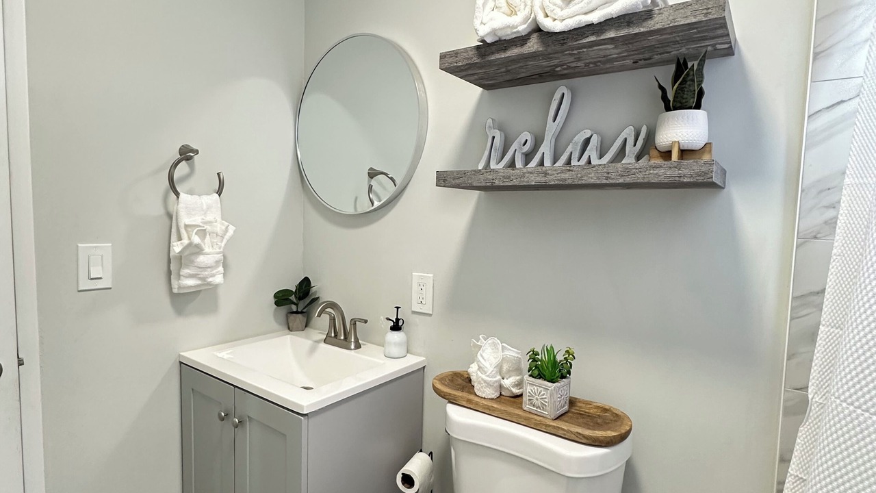 Photo of Bathroom in Los Angeles