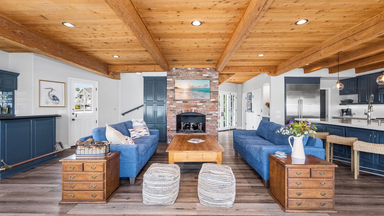 Photo of Livingroom in Newport Beach