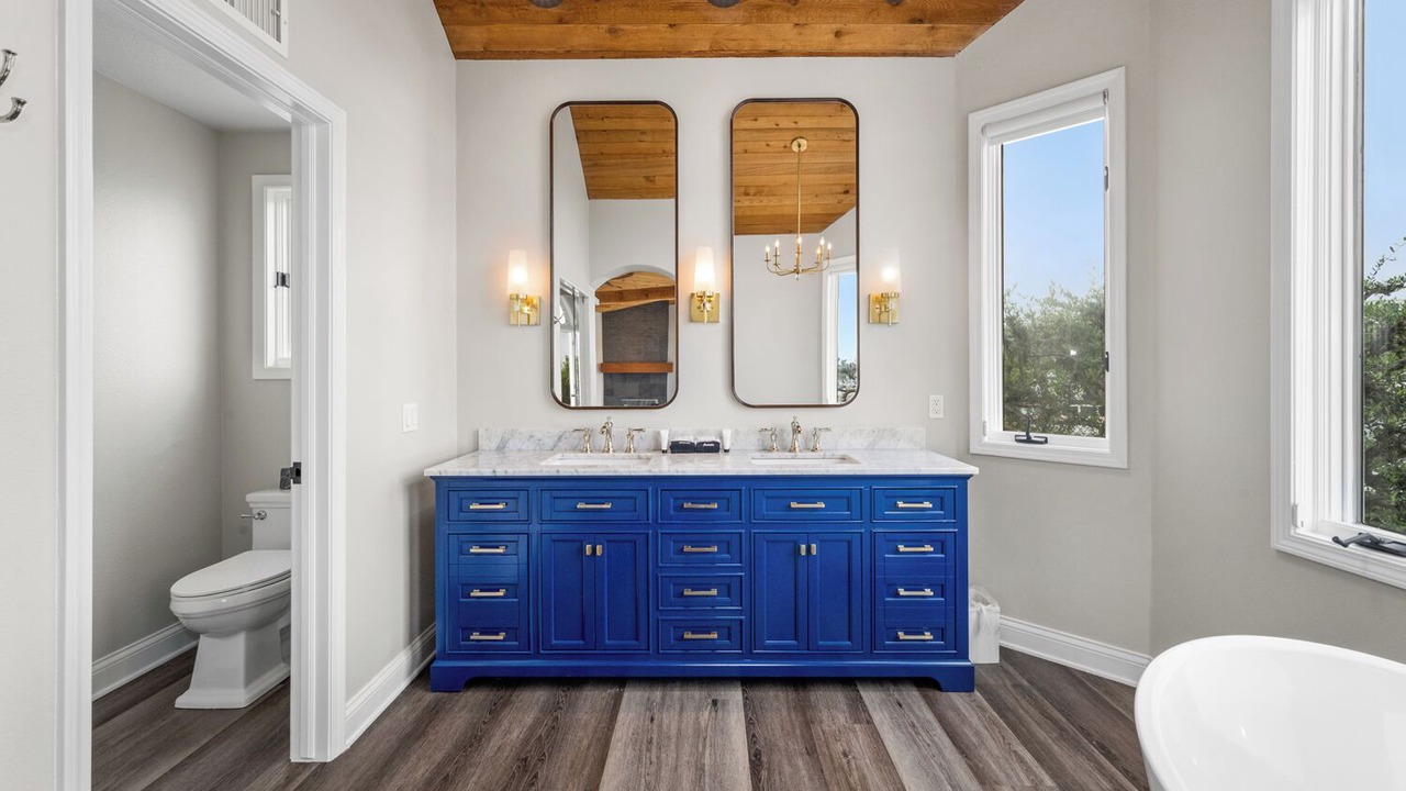 Photo of Bathroom in Newport Beach