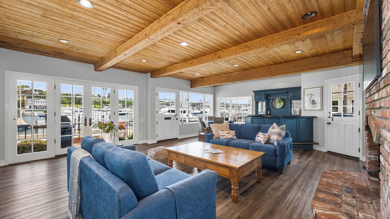 Photo of Livingroom in Newport Beach