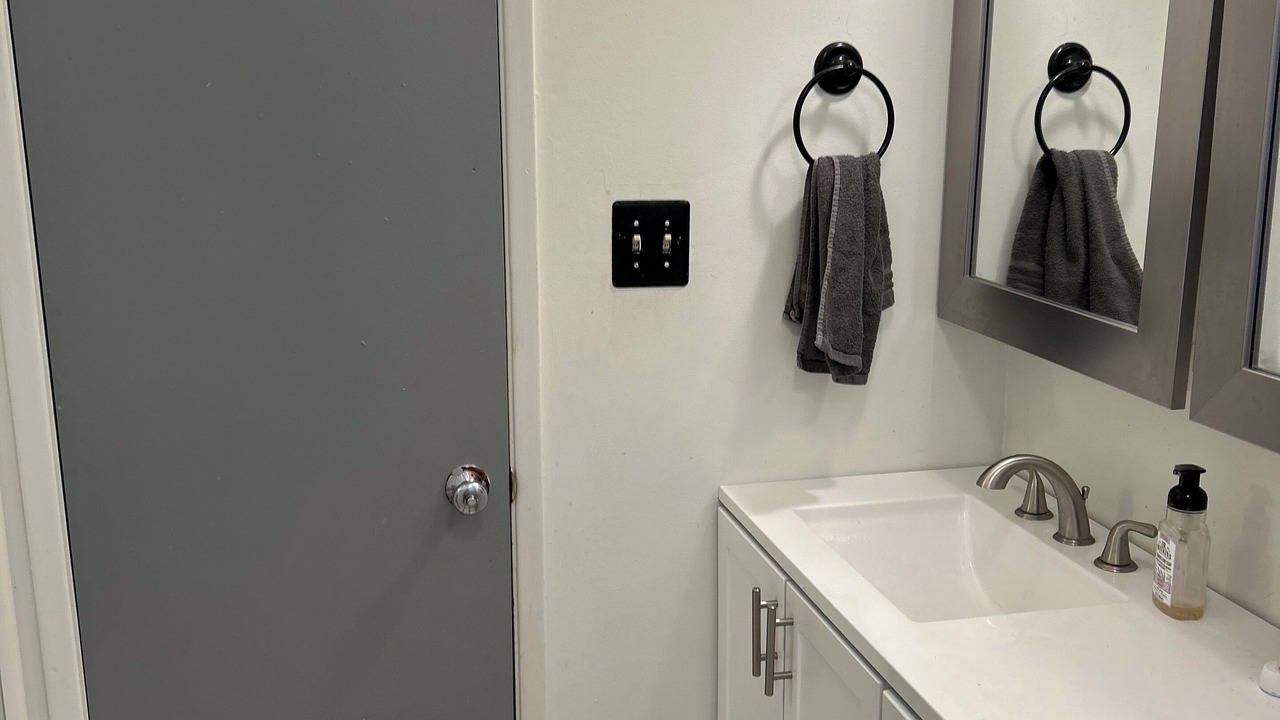 Photo of Bathroom in Dunsmuir