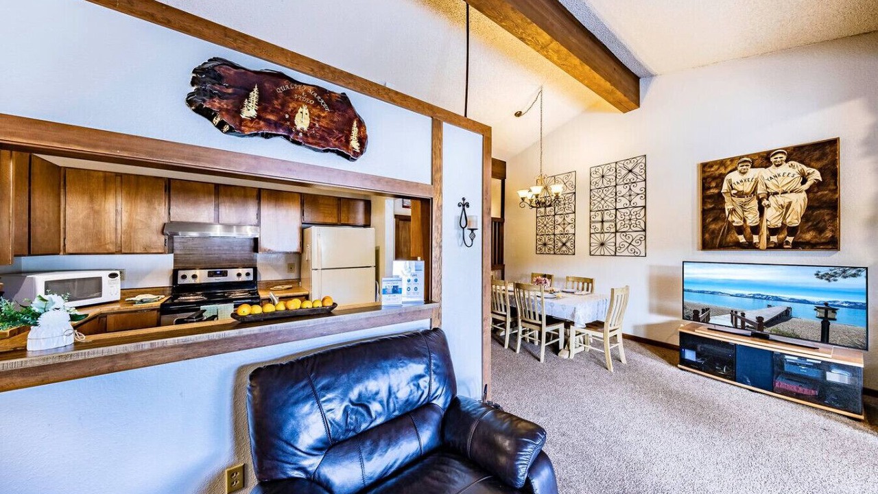 Photo of Livingroom in Zephyr Cove