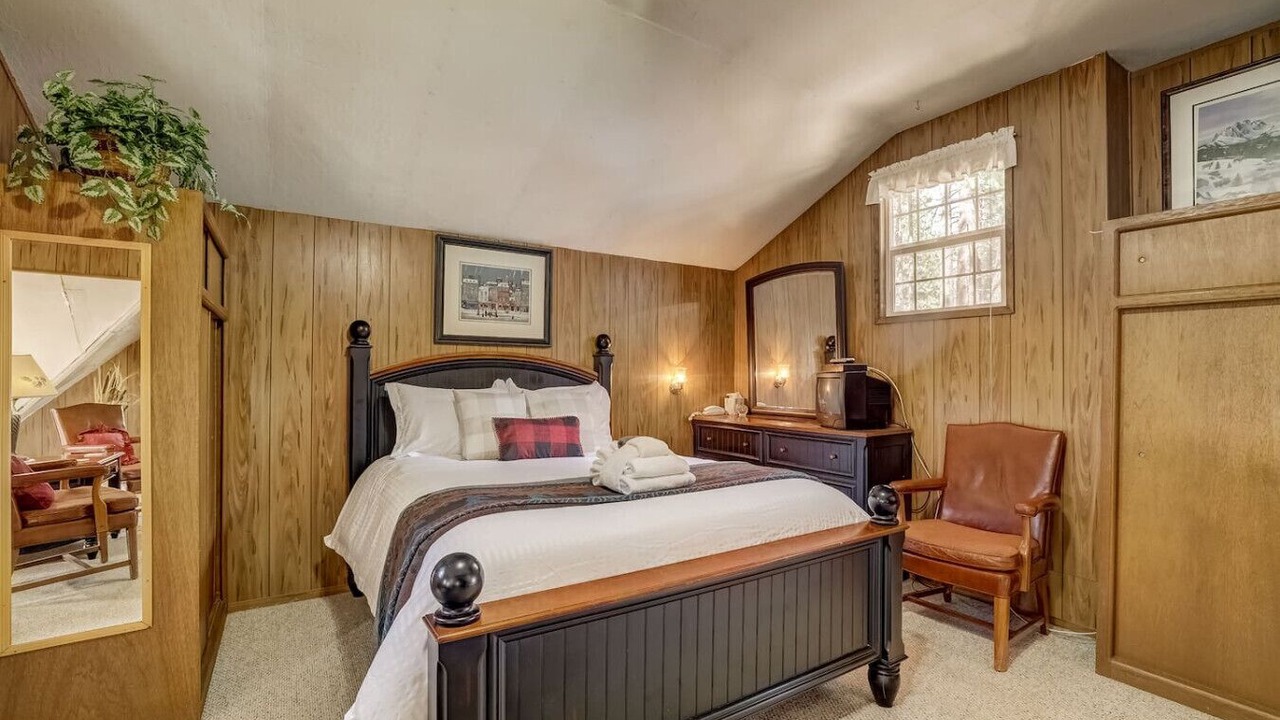Photo of Bedroom in Bijou Pines