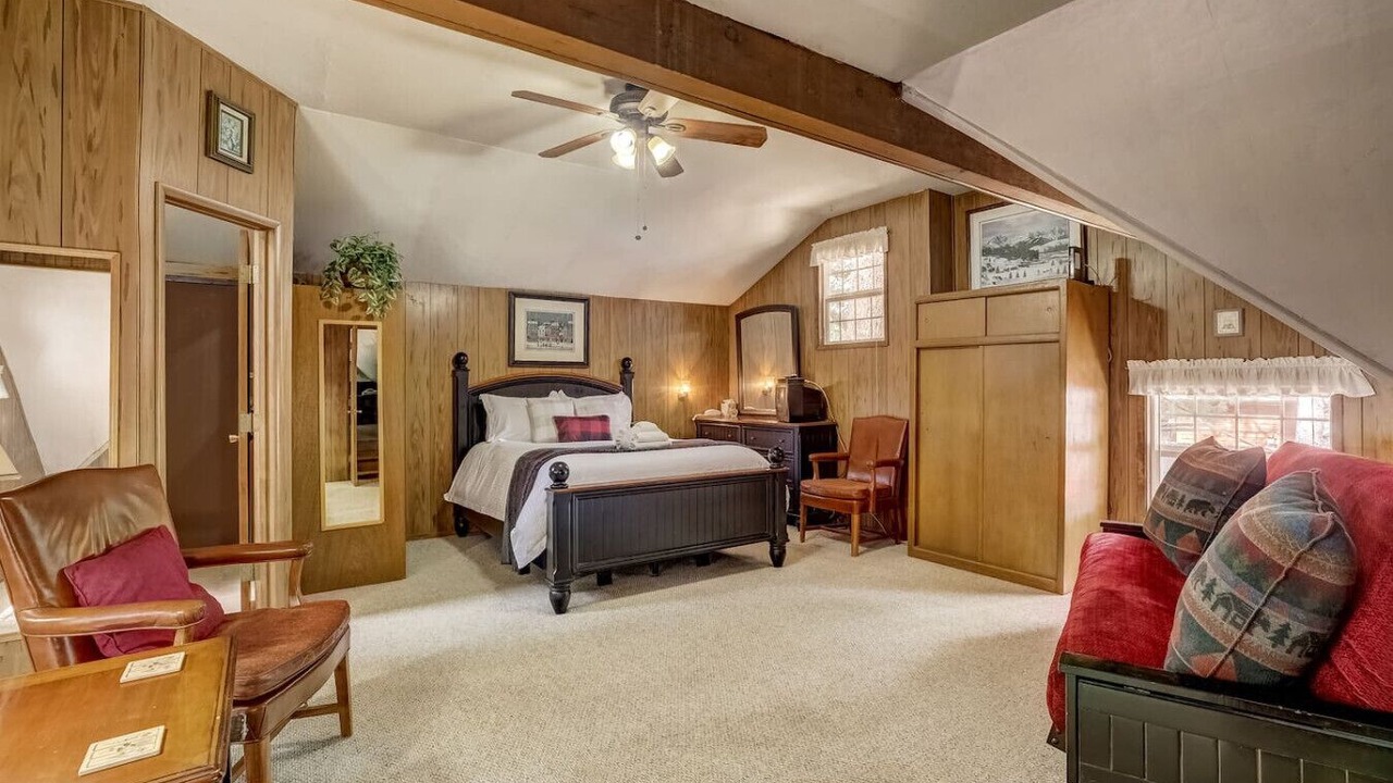 Photo of Bedroom in Bijou Pines