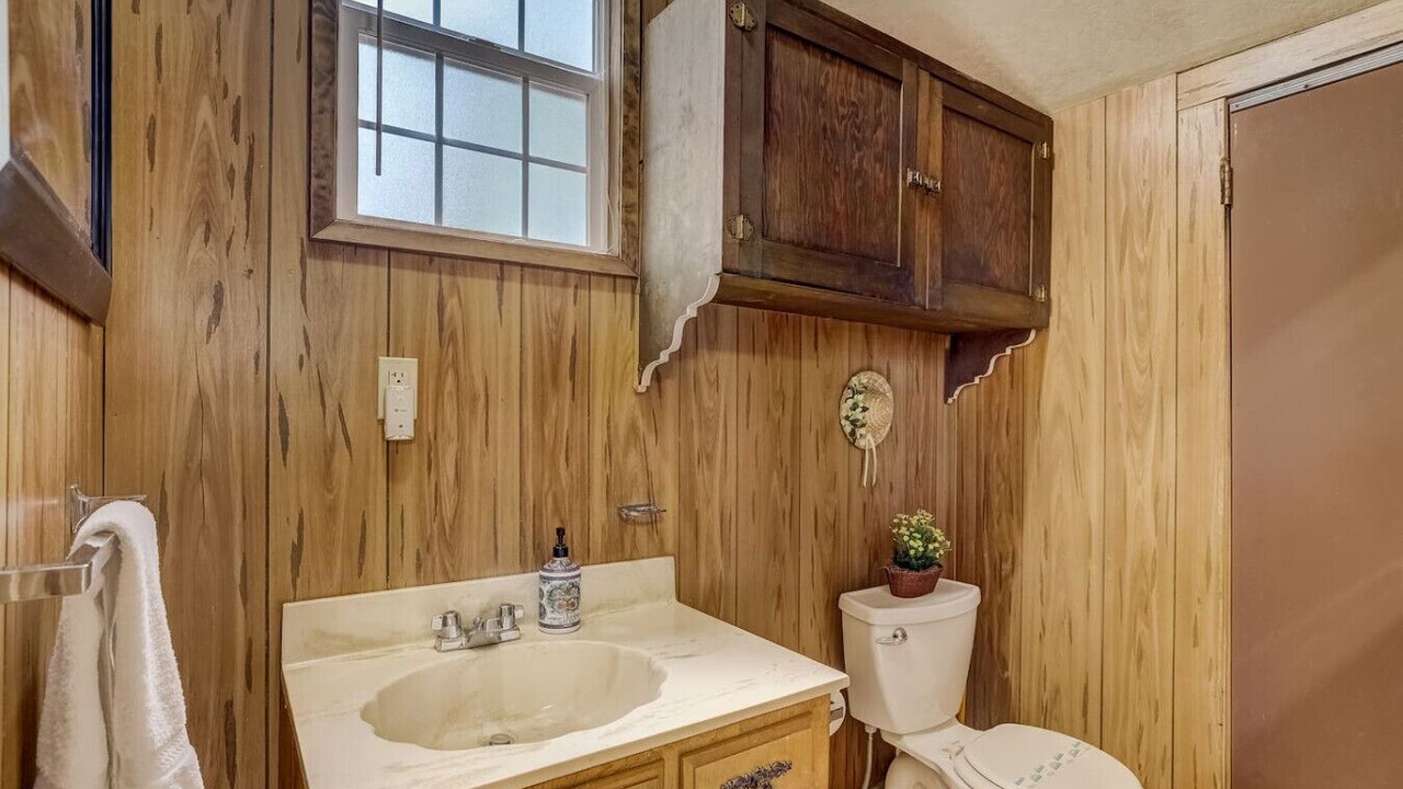 Photo of Bathroom in Bijou Pines