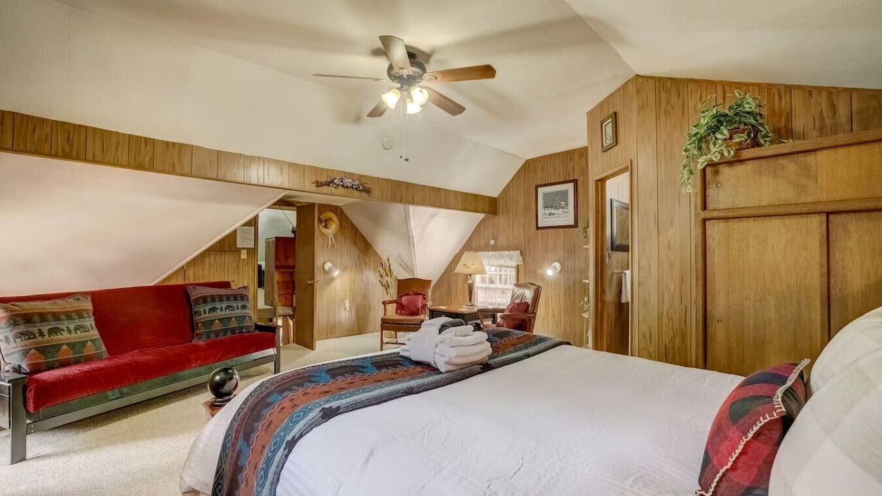 Photo of Bedroom in Bijou Pines