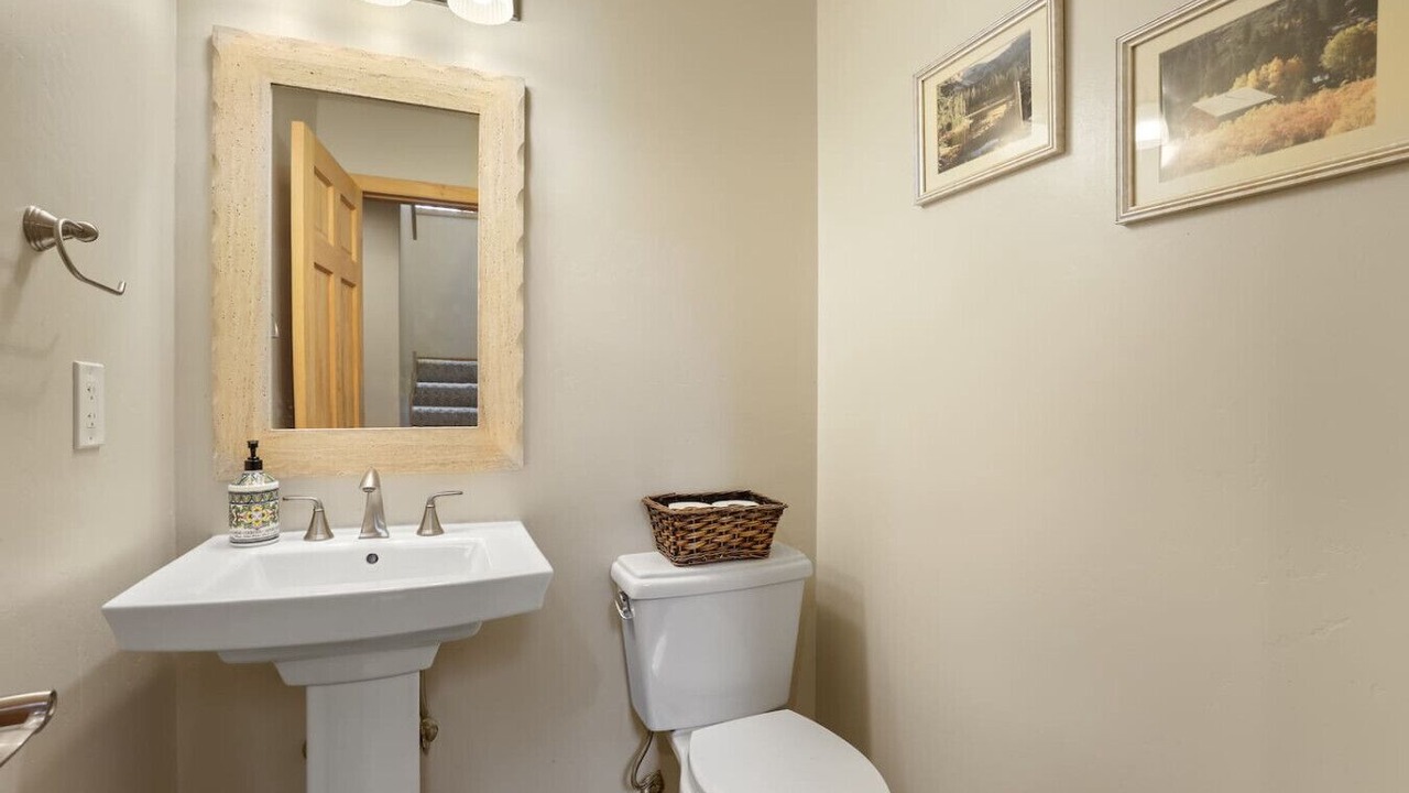 Photo of Bathroom in Lower Kingsbury
