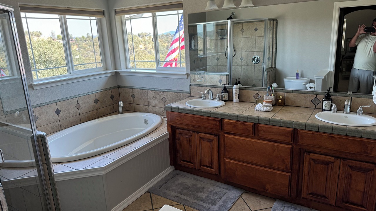 Photo of Bathroom in Oak Shores
