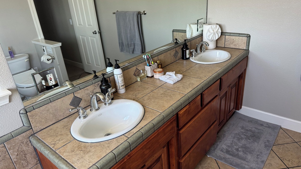 Photo of Bathroom in Oak Shores