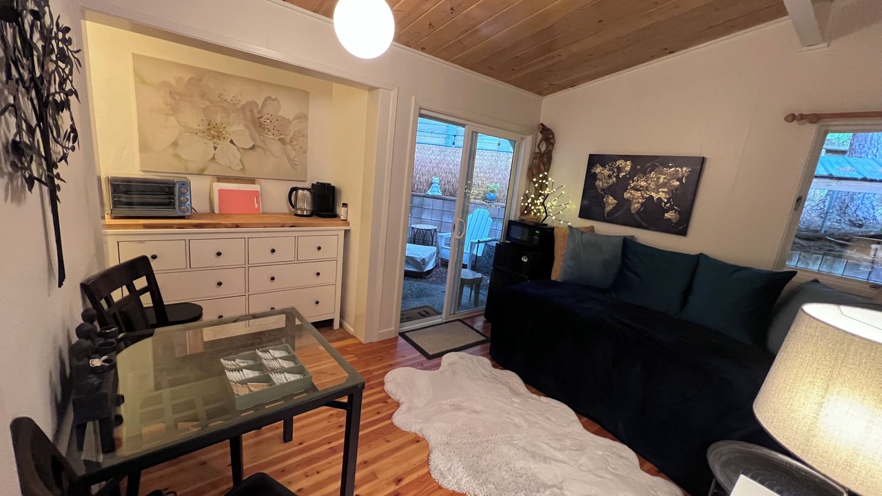 Photo of Livingroom in Jacoby Creek