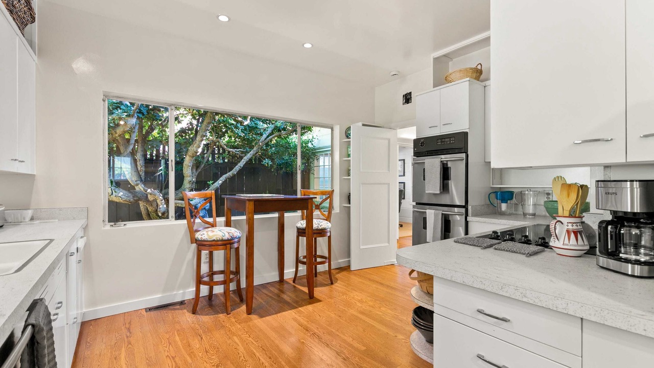 Photo of Kitchen in La Jolla Shores