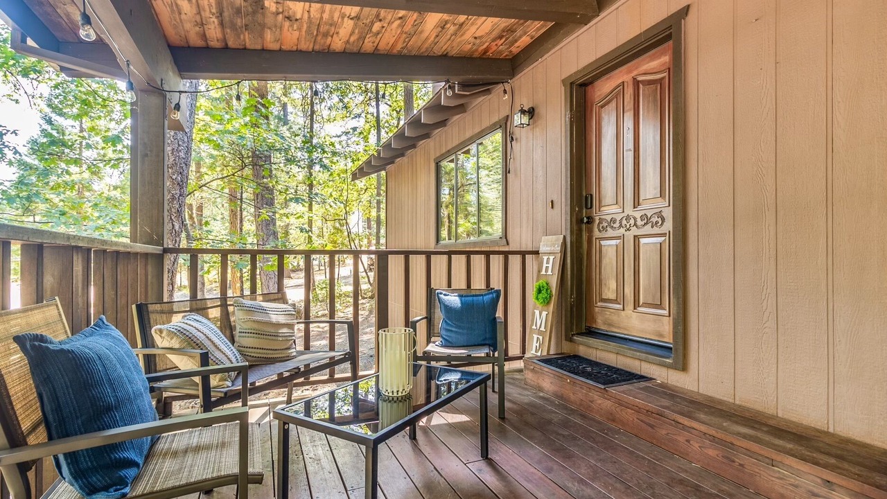 Photo of Patio Balcony in Trinity Center