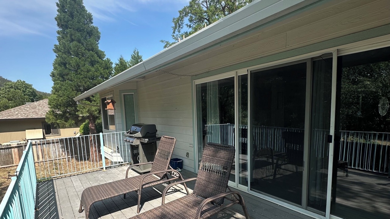 Photo of Patio Balcony in Yreka
