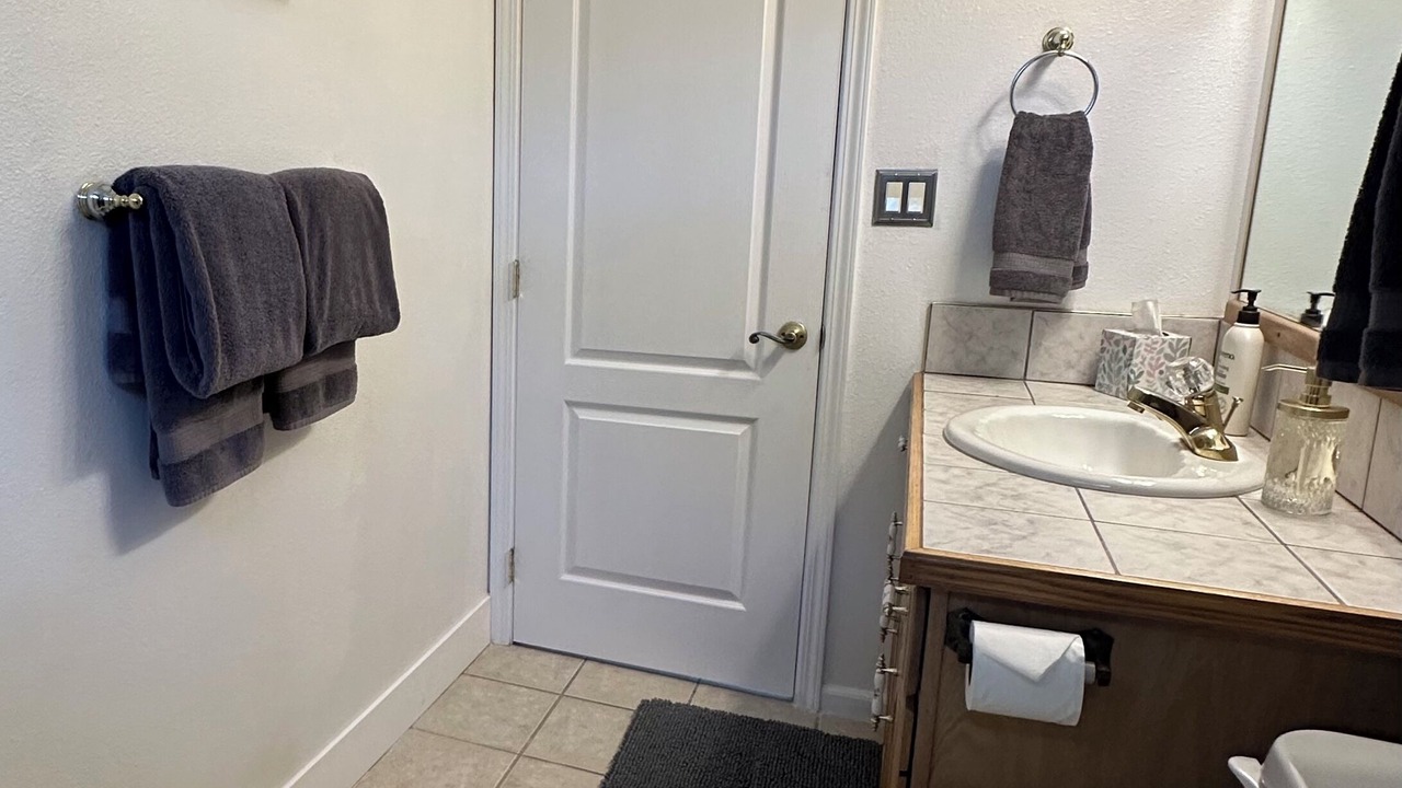 Photo of Bathroom in Yreka