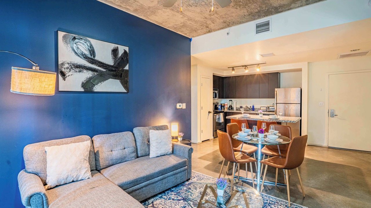 Photo of Livingroom in Evans Churchill