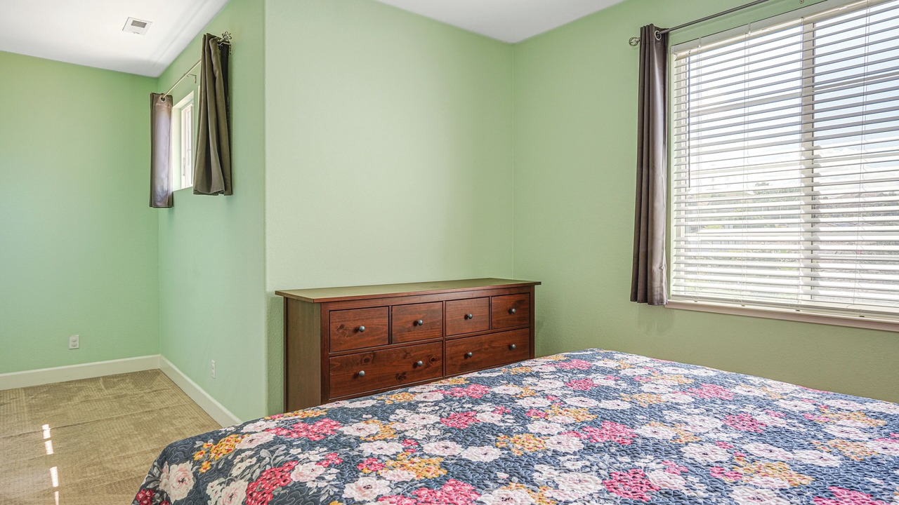 Photo of Bedroom in Pittsburg