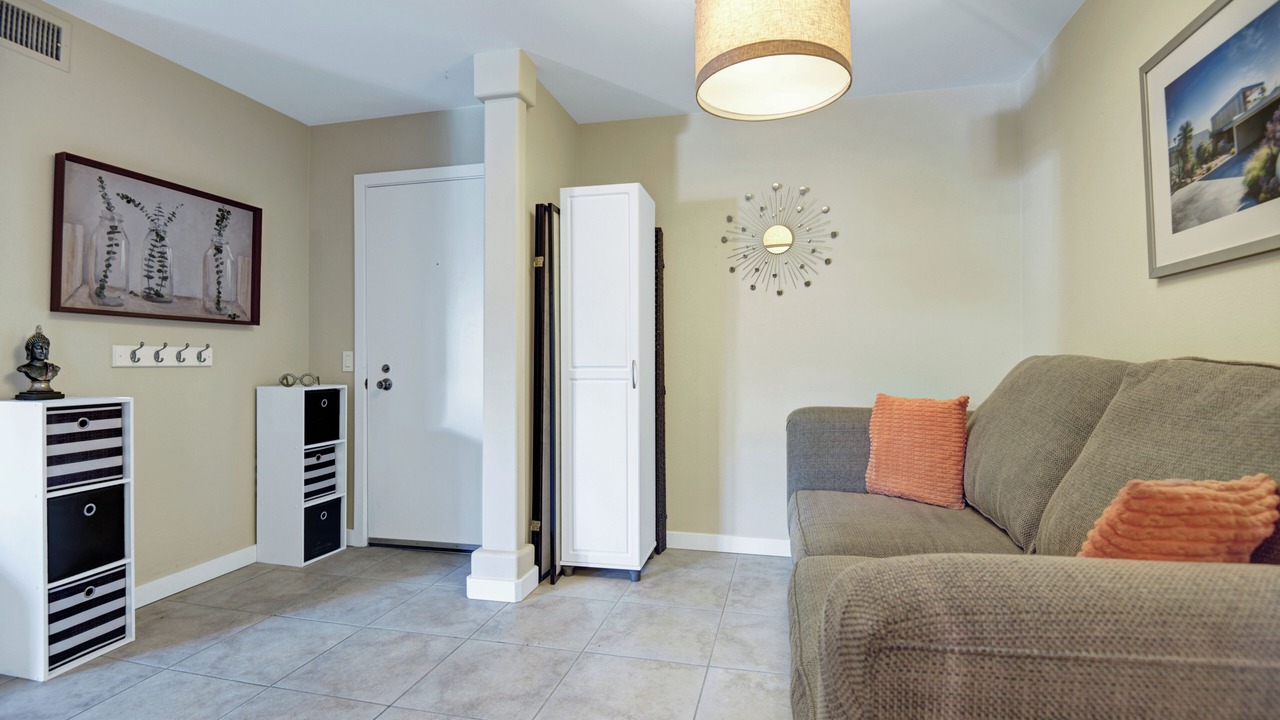 Photo of Livingroom in Deepwell Estates