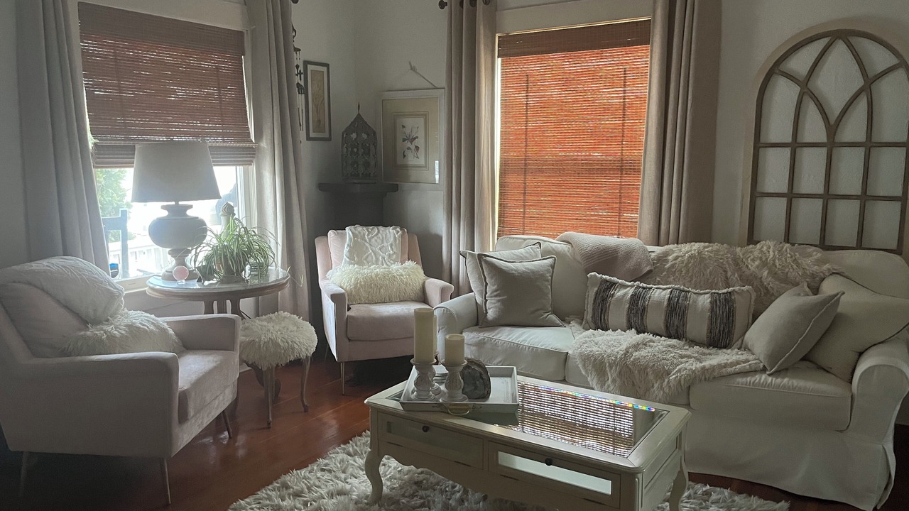 Photo of Livingroom in Dunsmuir