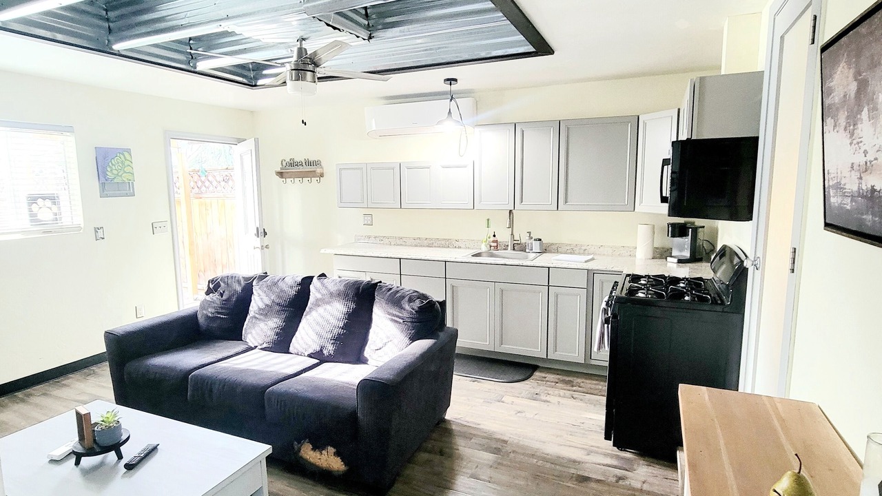 Photo of Livingroom in City Center Medford