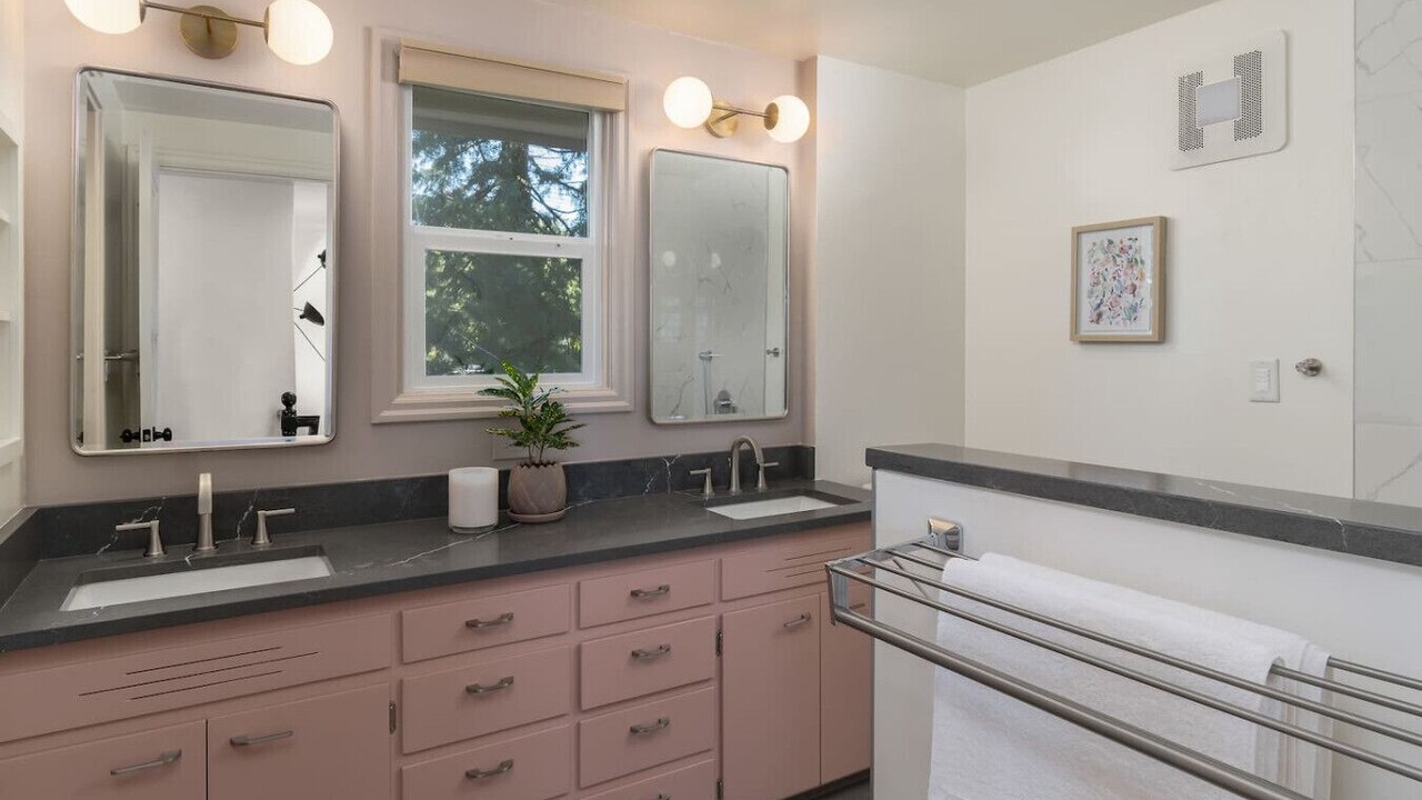 Photo of Bathroom in Central Oregon