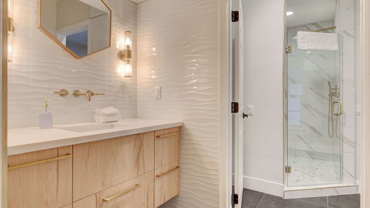 Photo of Bathroom in Enterprise