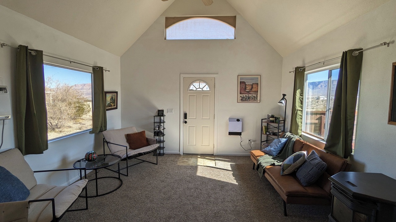 Photo of Livingroom in Meadview