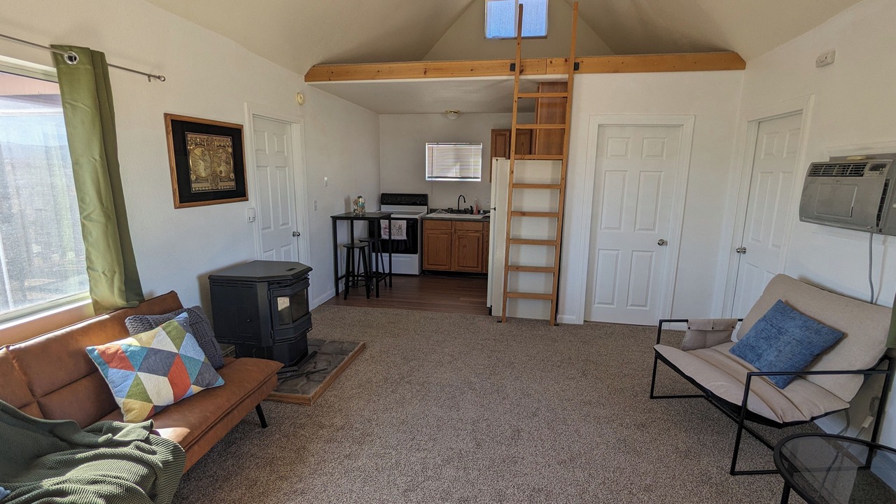 Photo of Livingroom in Meadview