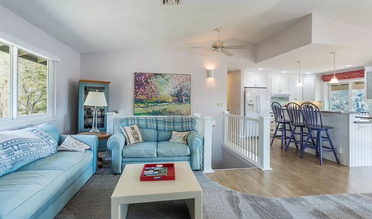 Photo of Livingroom in Lakehead