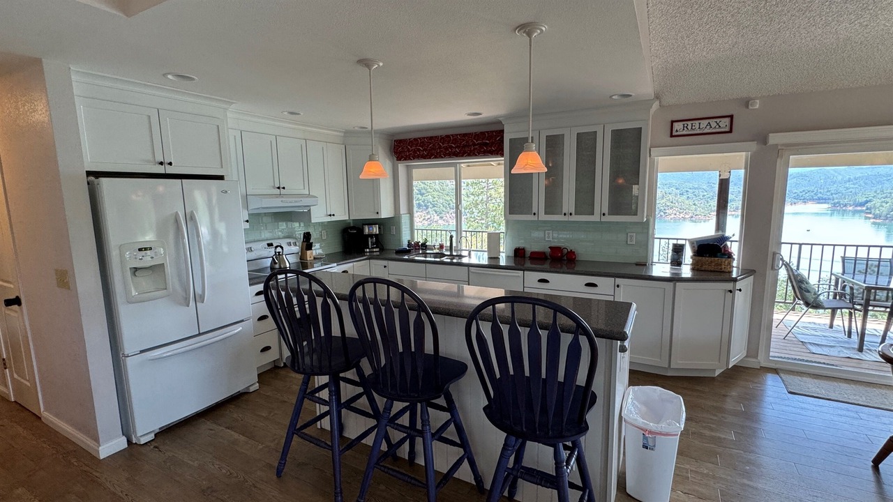 Photo of Kitchen in Lakehead