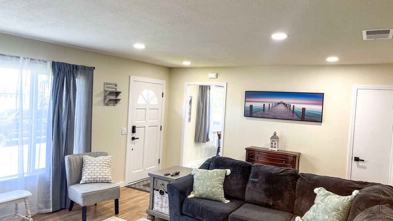 Photo of Livingroom in McKinleyville