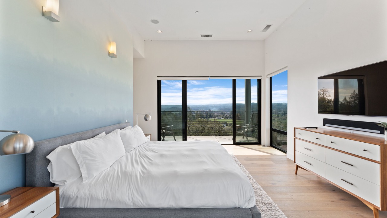 Photo of Bedroom in Forestville