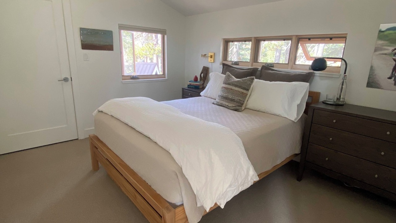 Photo of Bedroom in Serene Lakes