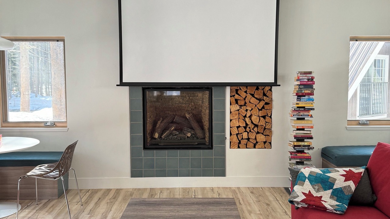 Photo of Livingroom in Serene Lakes