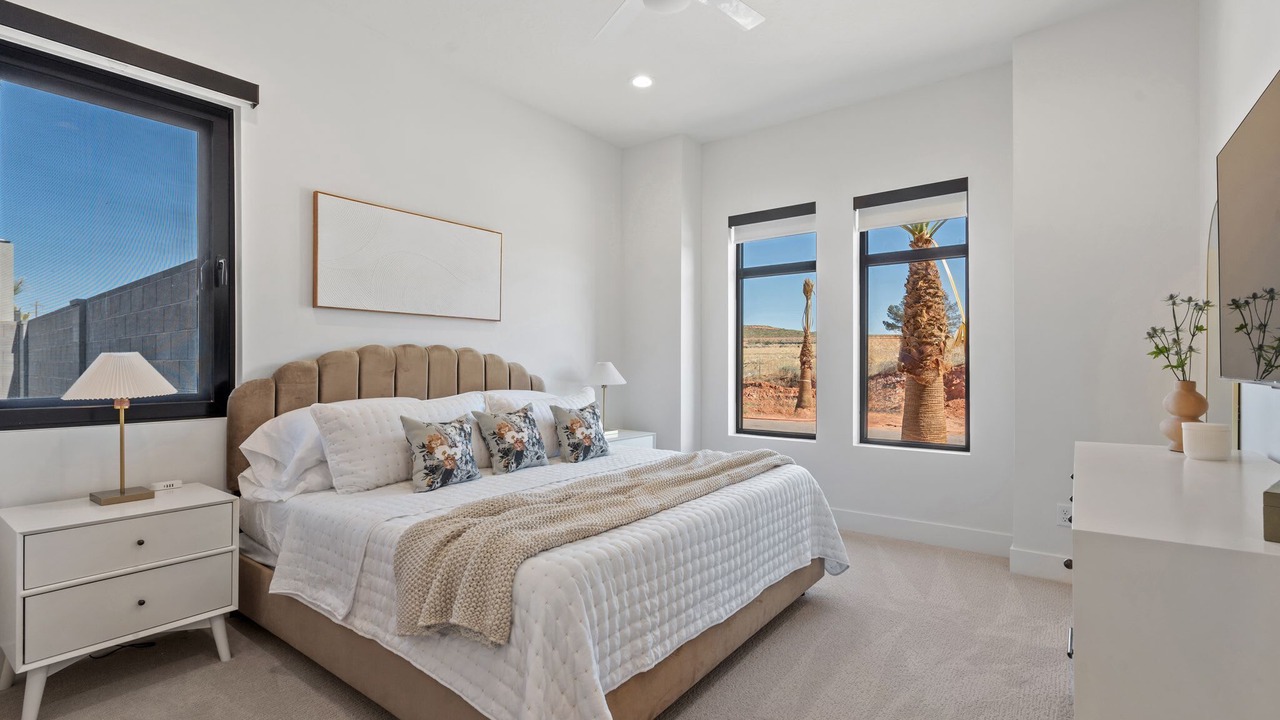 Photo of Bedroom in Hurricane